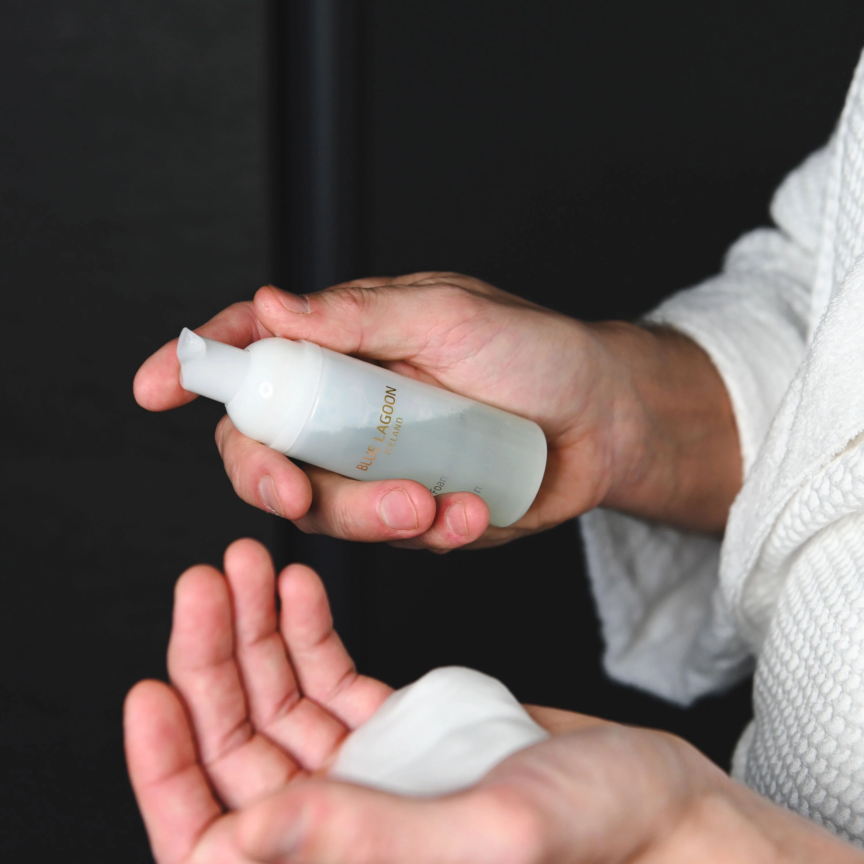 Foaming Cleanser - Image 4