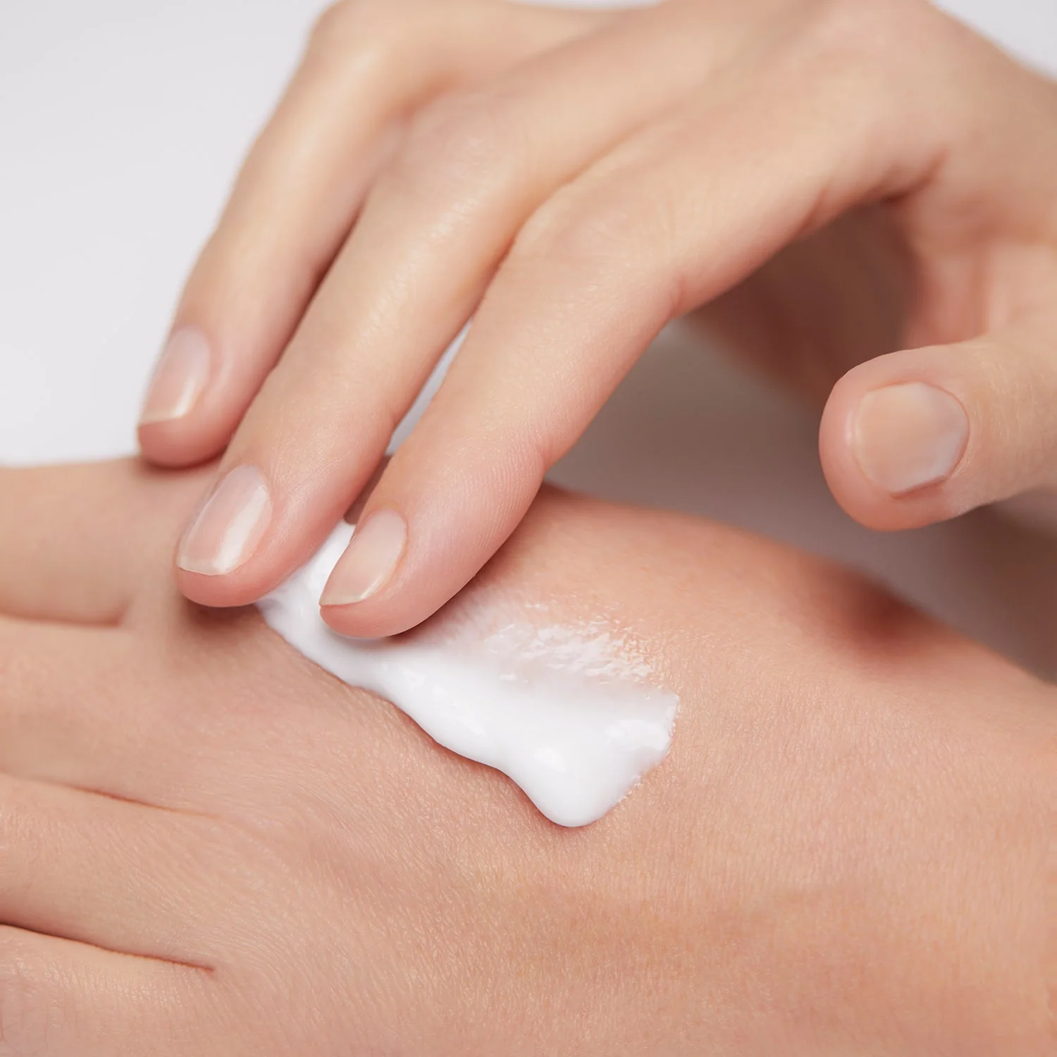 Mineral Moisturizing Cream - Image 3